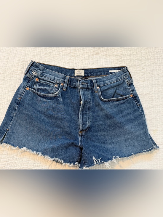 Citizens Of Humanity Pants - Marlow Vintage Short
In color Allora